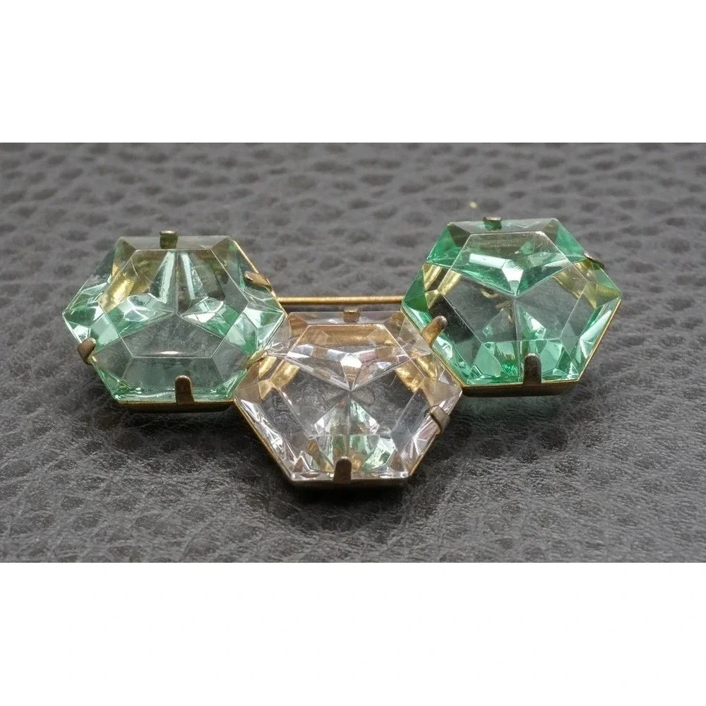 Vintage Hexagonal Faceted Glass Honeycomb Crystal Brooch Green Clear Gold Tone